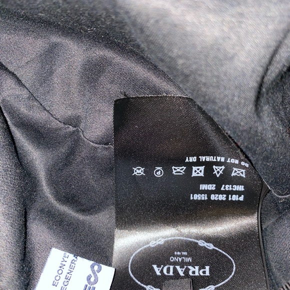 PRADA Re-Nylon Bucket Hat Black Size Made of Prada's iconic nylon fabric. - Picture 15 of 16